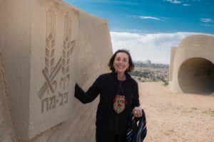 Marjorie Offer visits the Monument to the Negev Brigade overlooking Beer-Sheva during a recent trip to BGU