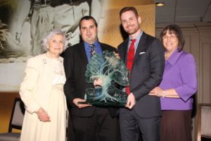 2014 Gourmet Kosher Extravaganza Honorees Jeannie Samuels, Matt Samuels, David Duke, and Vicki Samuels-Levy accept Americans for Ben-Gurion University’s David Ben-Gurion Leadership Award – designed by international artist Bill Meeks