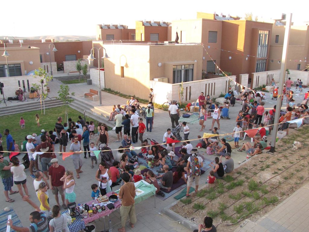 Despite the sirens of Operation Protective Edge, a festive block party was recently held on Bershad Lane in the American Associates at Sde Boker.