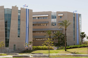 israeli-flags-on-campus_300-px