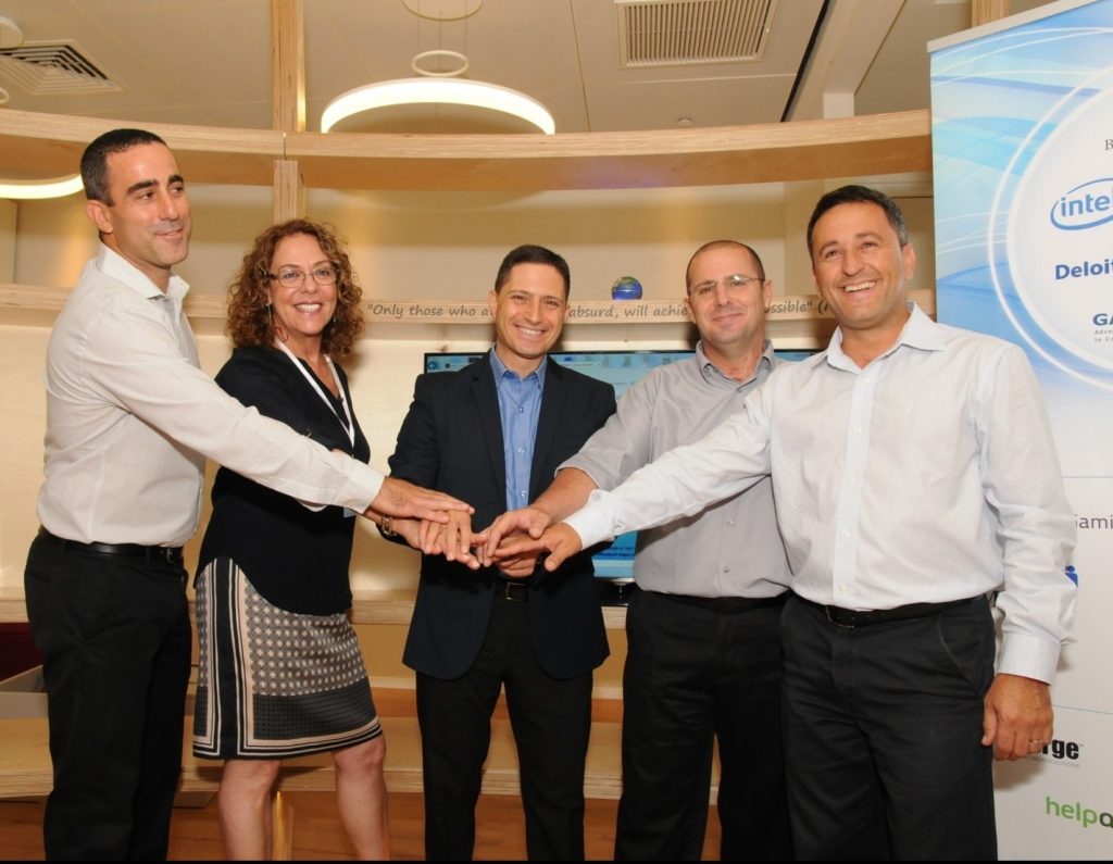 Boaz Lavie, a CDI founder; Ben Gurion University President Prof. Rivka Carmi; Beer-Sheva Mayor Rubik Danilovich; Ziv Ofek, CDI CEO; Sharon Sasportas, a CDI founder (Photo: Shai Shmuel)